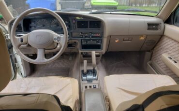 Toyota-4runner-sr5-4x4-1995-white-8