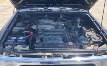 Toyota-4runner-sr5-premium-gas-1995-black-11