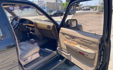 Toyota-4runner-sr5-premium-gas-1995-black-4