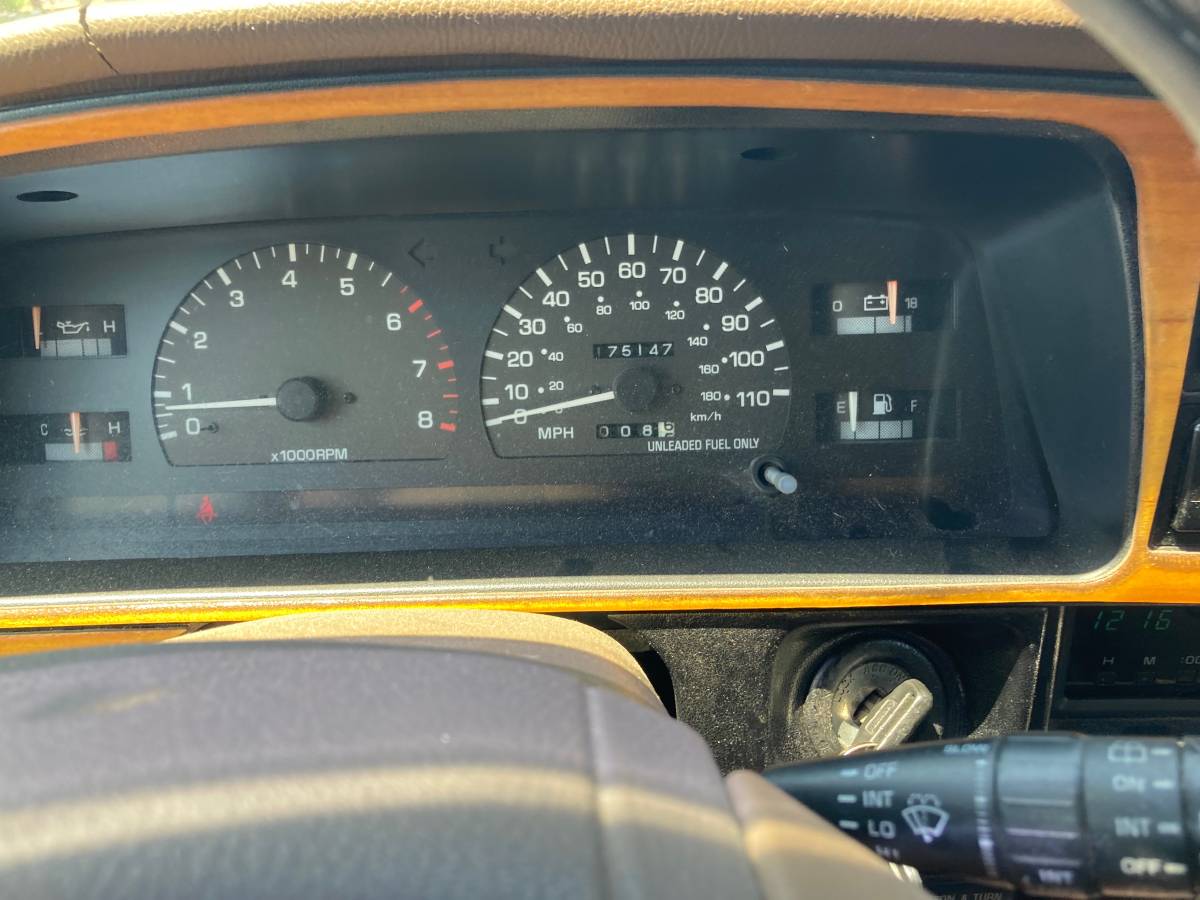 Toyota-4runner-sr5-premium-gas-1995-black-6