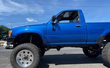Toyota-4wd-pickups-1990-blue-1