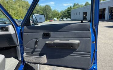 Toyota-4wd-pickups-1990-blue-10