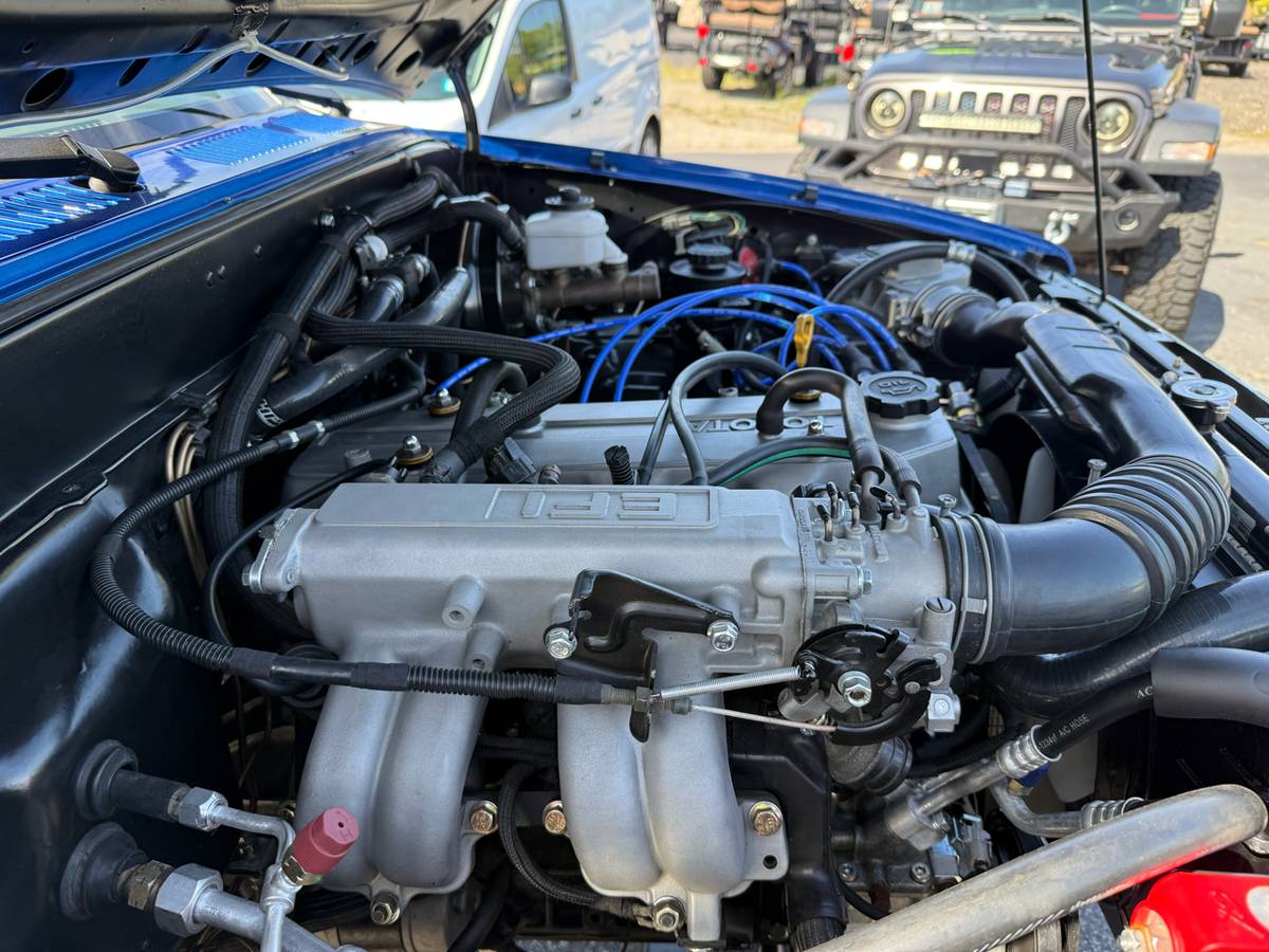 Toyota-4wd-pickups-1990-blue-13
