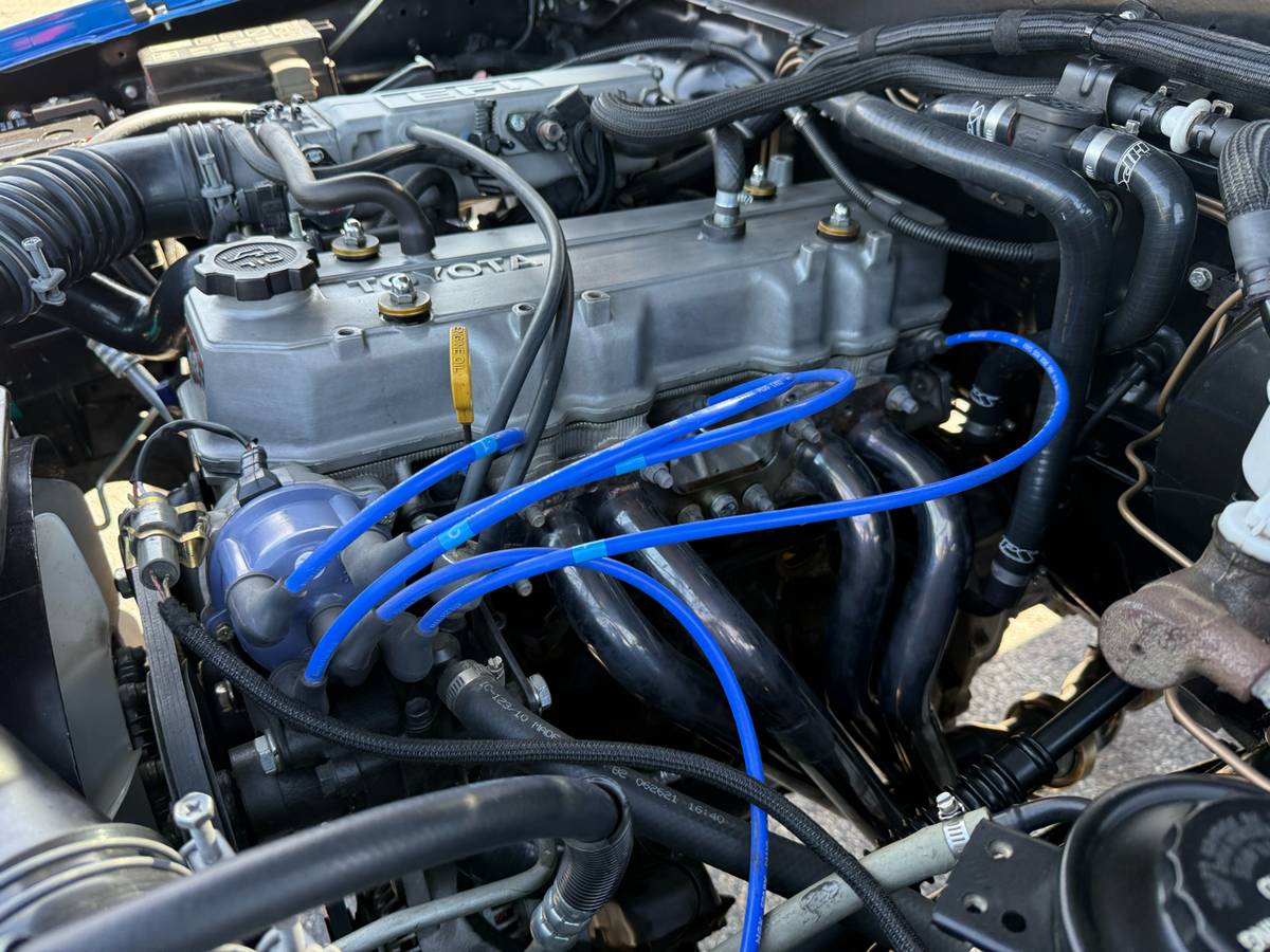 Toyota-4wd-pickups-1990-blue-15