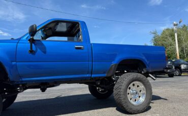Toyota-4wd-pickups-1990-blue-3