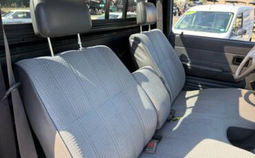 Toyota-4wd-pickups-1990-blue-8