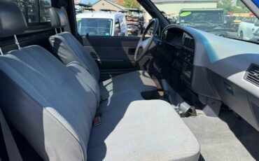 Toyota-4wd-pickups-1990-blue-9