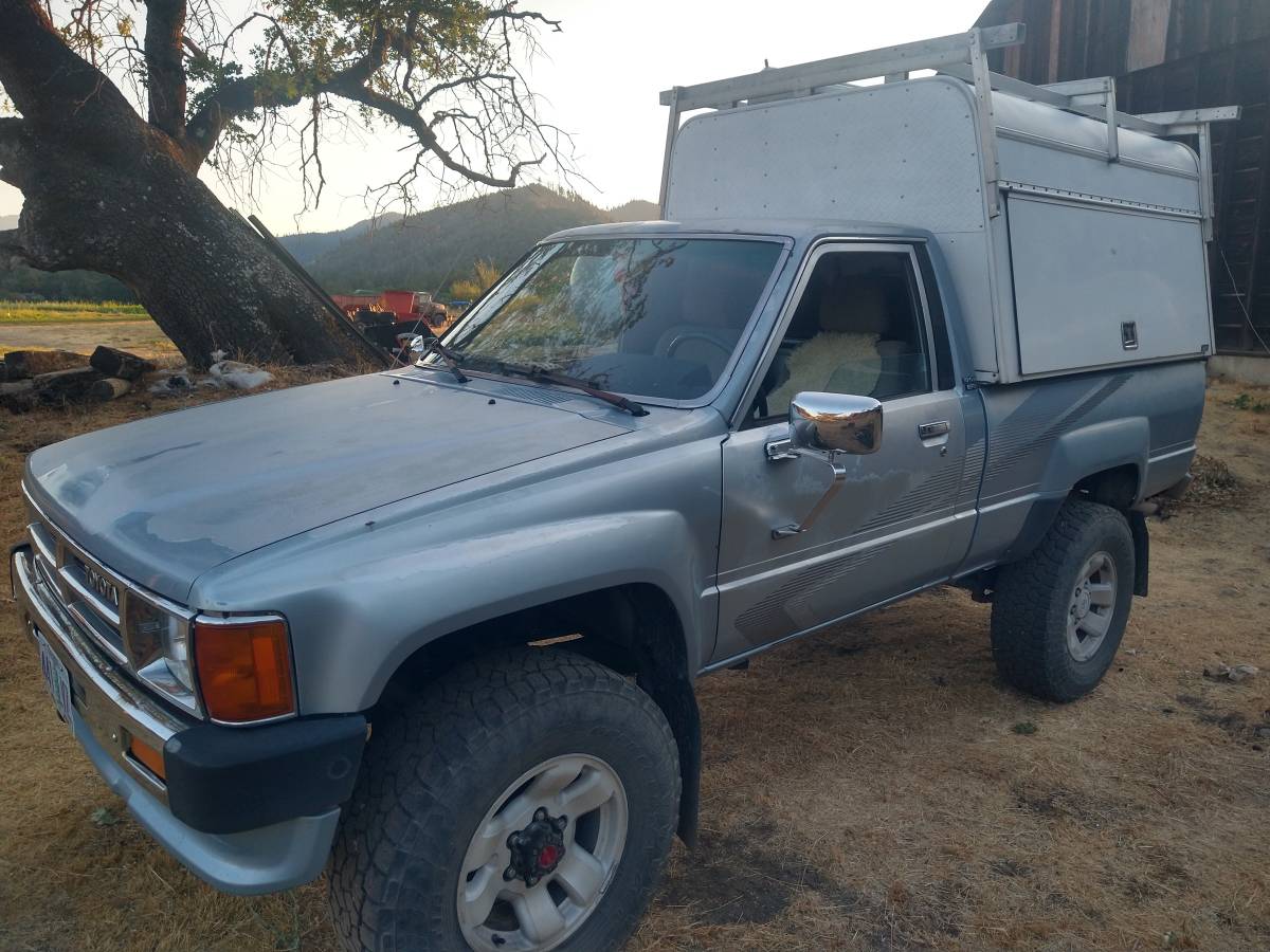 Toyota-4x4-efi-truck-1988-blue-1
