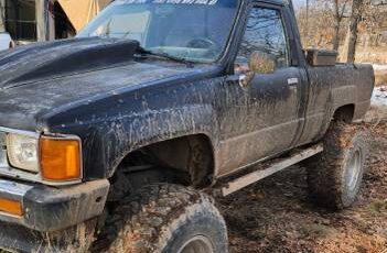 Toyota-4x4-truck-1986-1