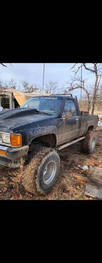 Toyota-4x4-truck-1986-1