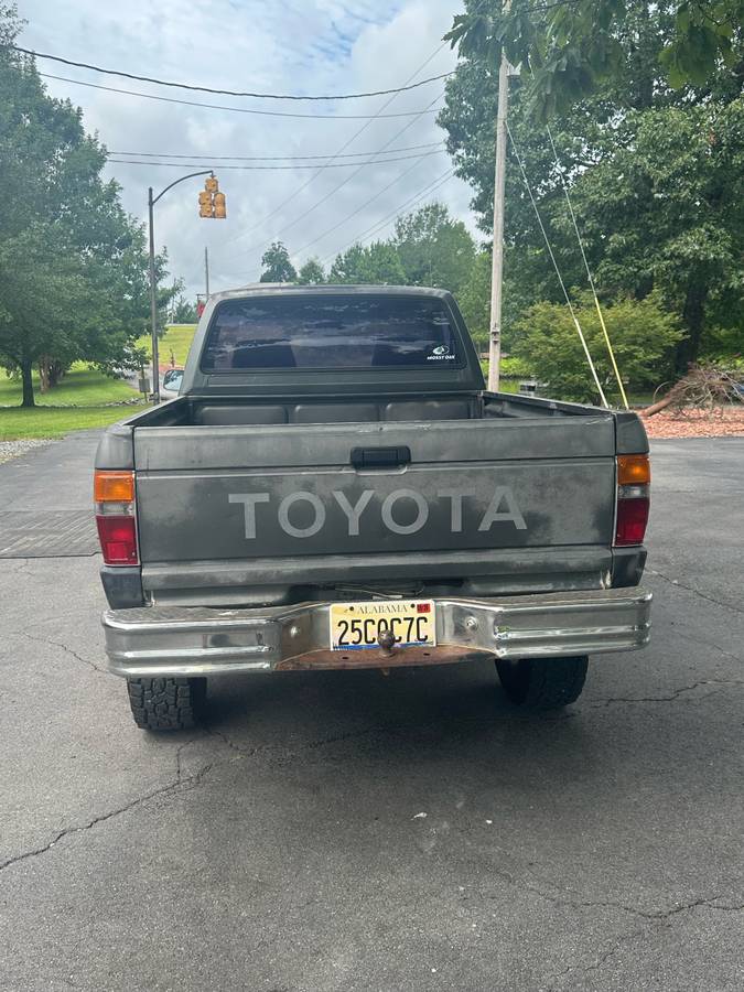 Toyota-4x4-truck-1988-grey-2