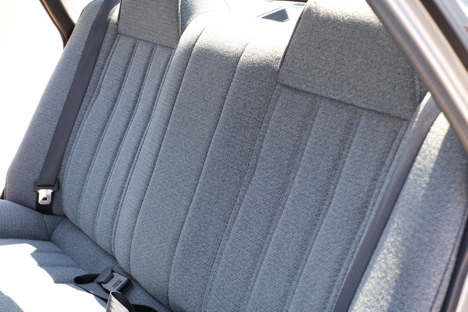 Toyota-Camry-1990-Sedan-10
