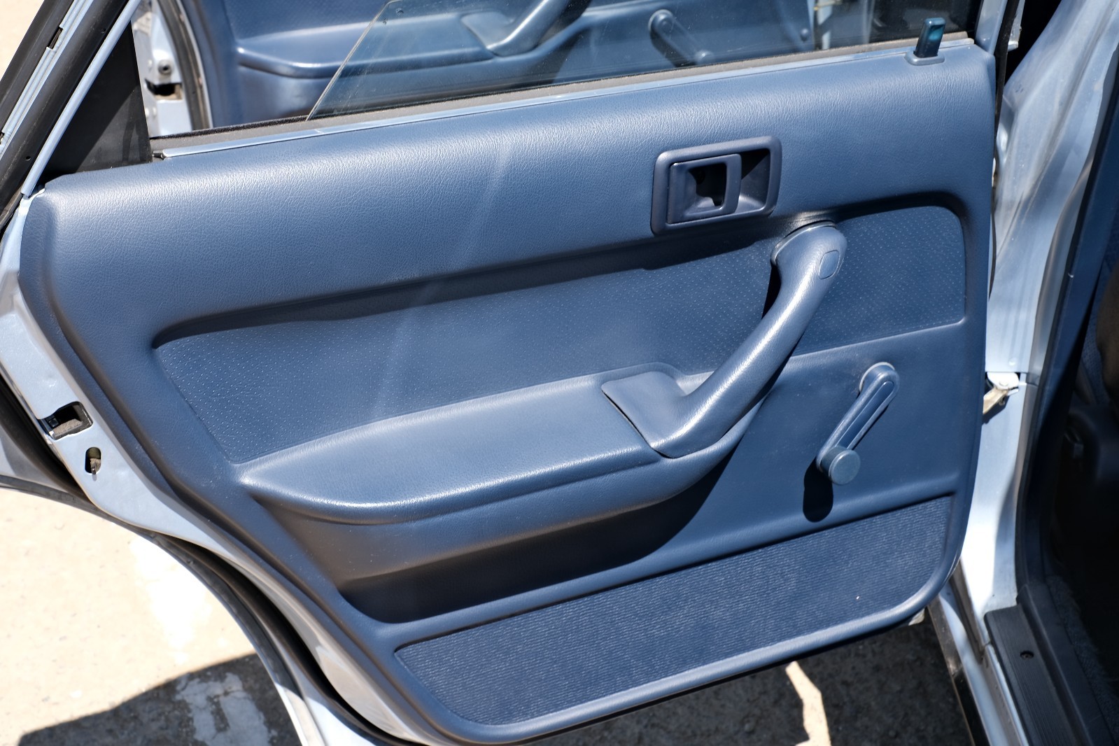 Toyota-Camry-1990-Sedan-11
