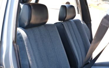 Toyota-Camry-1990-Sedan-13