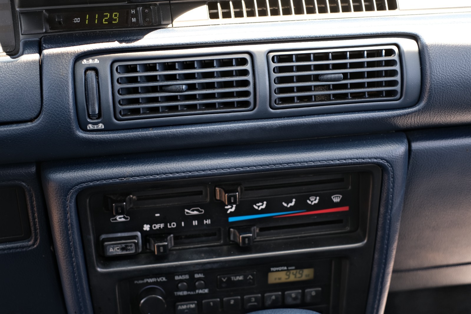 Toyota-Camry-1990-Sedan-19