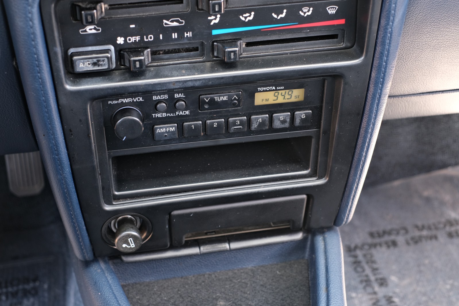 Toyota-Camry-1990-Sedan-23