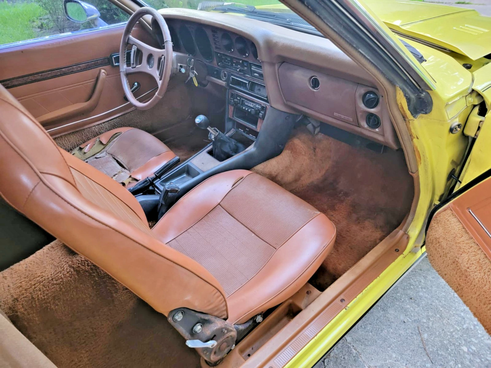 Toyota-Celica-1977-Coupe-10