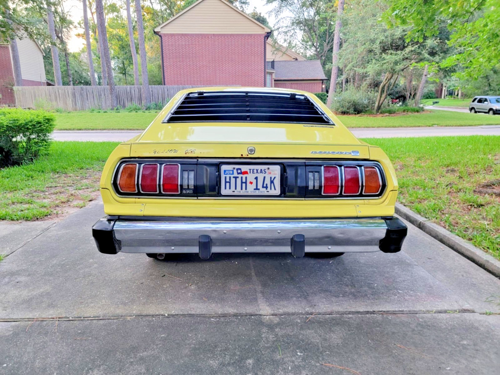 Toyota-Celica-1977-Coupe-5
