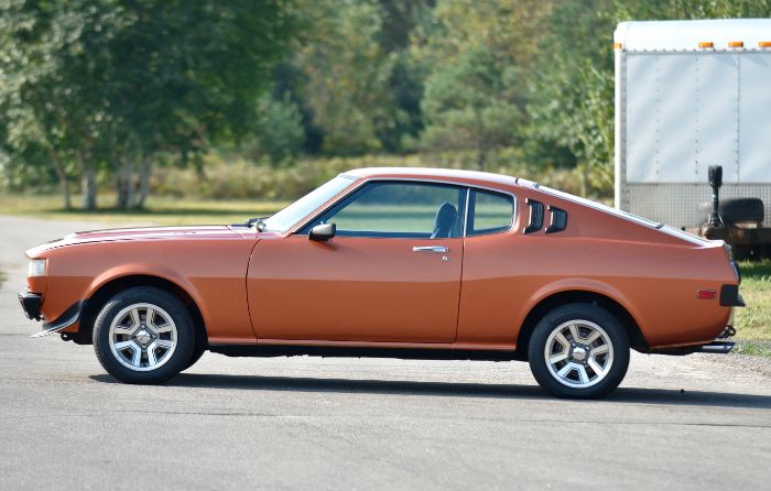 Toyota-Celica-1977-Galleon-Gold-Metalli-Black-22
