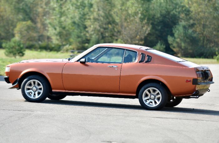 Toyota-Celica-1977-Galleon-Gold-Metalli-Black-23