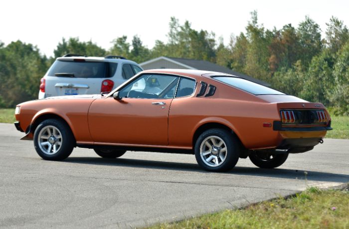 Toyota-Celica-1977-Galleon-Gold-Metalli-Black-24