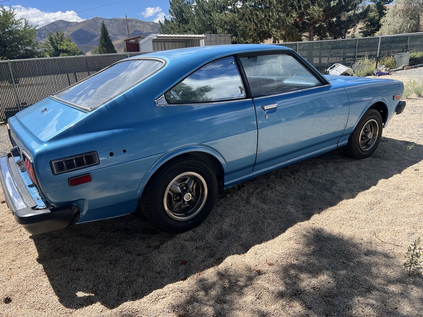 Toyota-Corolla-1977-1