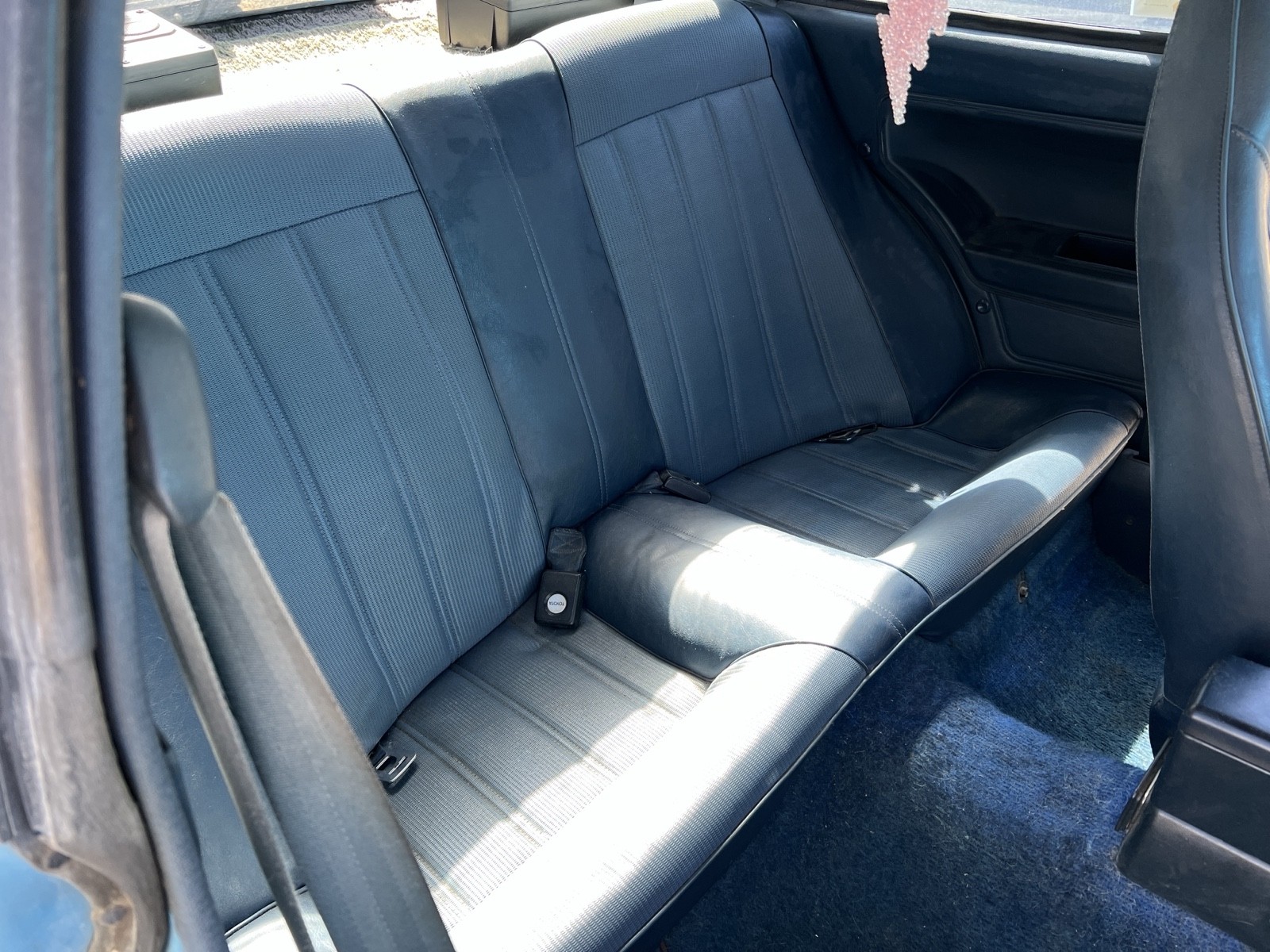 Toyota-Corolla-1977-23