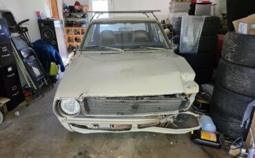 Toyota-Corolla-1977-6