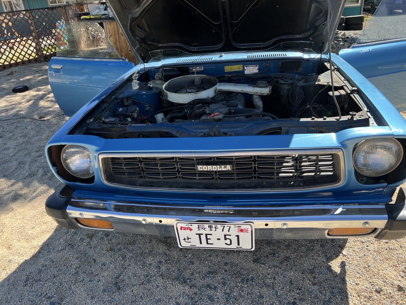 Toyota-Corolla-1977-8