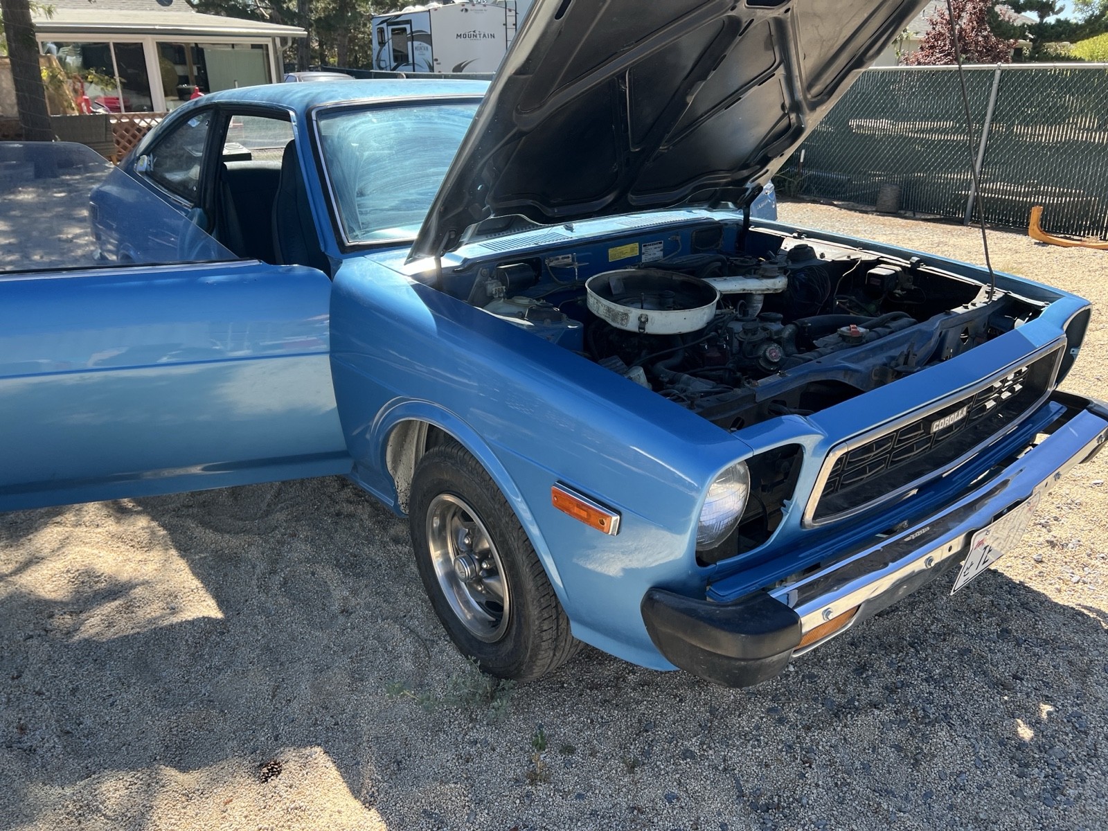 Toyota-Corolla-1977-9