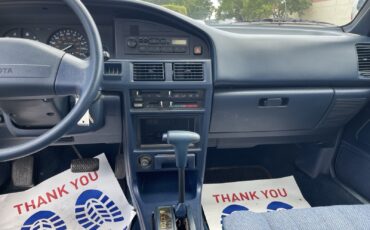 Toyota-Corolla-1992-13