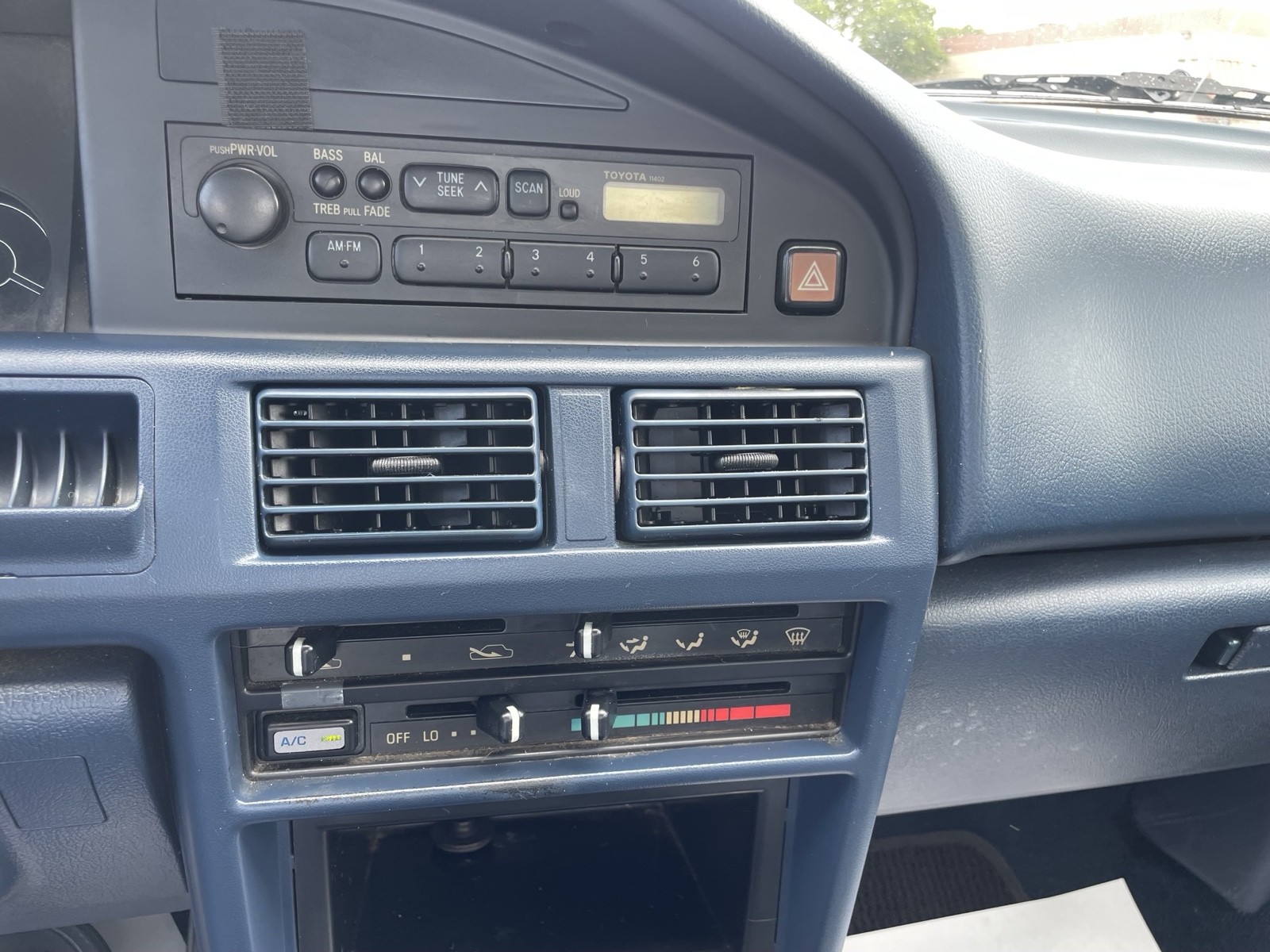 Toyota-Corolla-1992-17