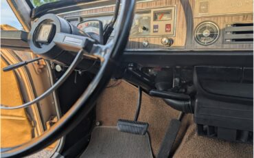 Toyota-Corona-1968-Pluto-Beige-Gold-14