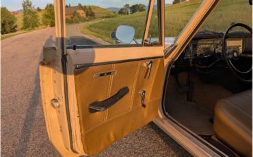 Toyota-Corona-1968-Pluto-Beige-Gold-15
