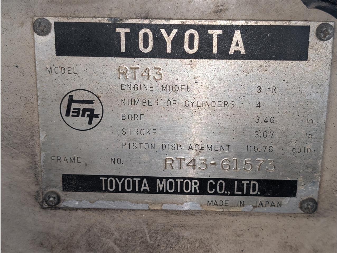 Toyota-Corona-1968-Pluto-Beige-Gold-44