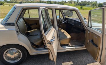Toyota-Corona-1968-Pluto-Beige-Gold-5