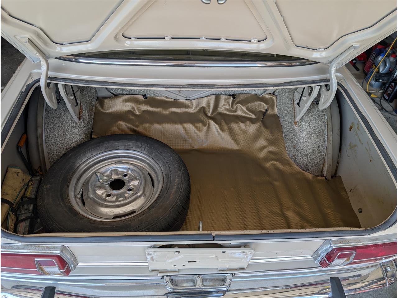 Toyota-Corona-1968-Pluto-Beige-Gold-51
