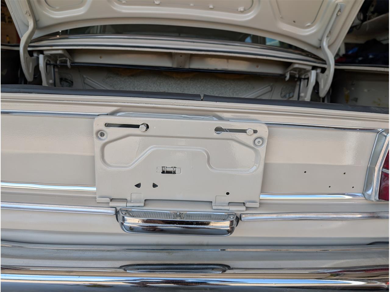 Toyota-Corona-1968-Pluto-Beige-Gold-52
