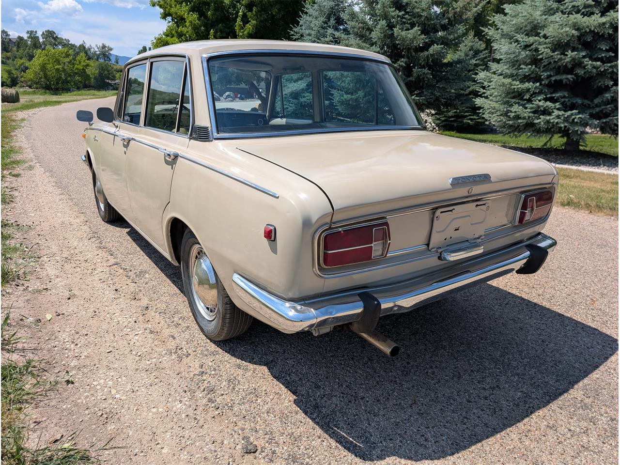 Toyota-Corona-1968-Pluto-Beige-Gold-58