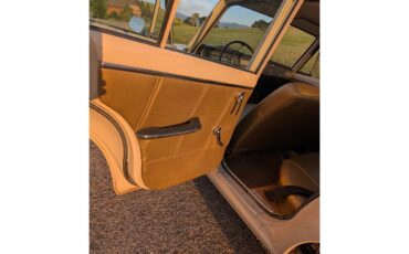 Toyota-Corona-1968-Pluto-Beige-Gold-67