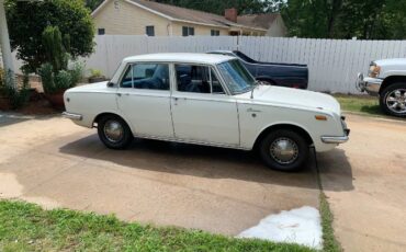 Toyota-Corona-1969-White-8