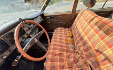 Toyota-Corona-1973-White-2