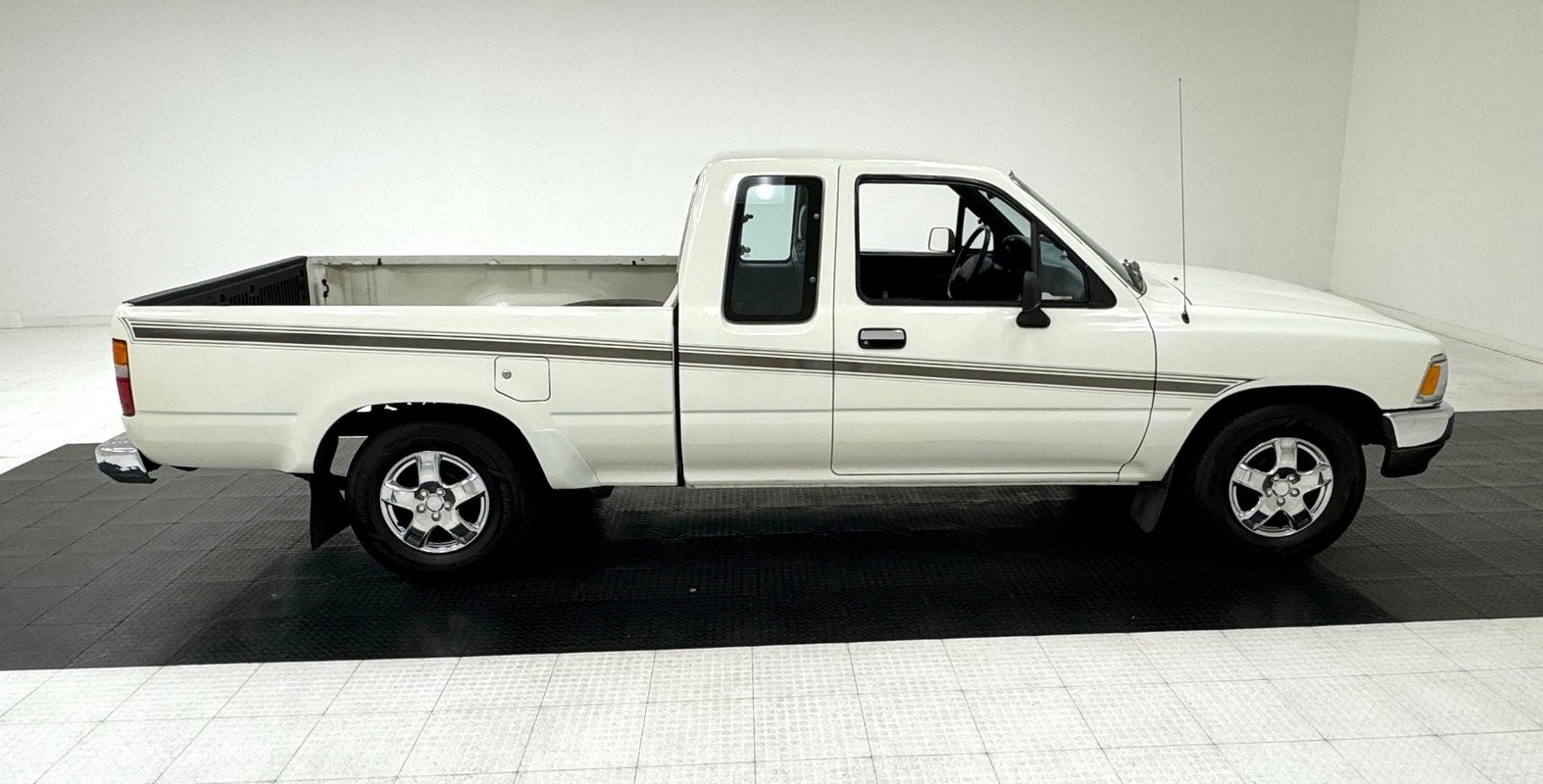 Toyota-Extended-Cab-1993-Pickup-Truck-5