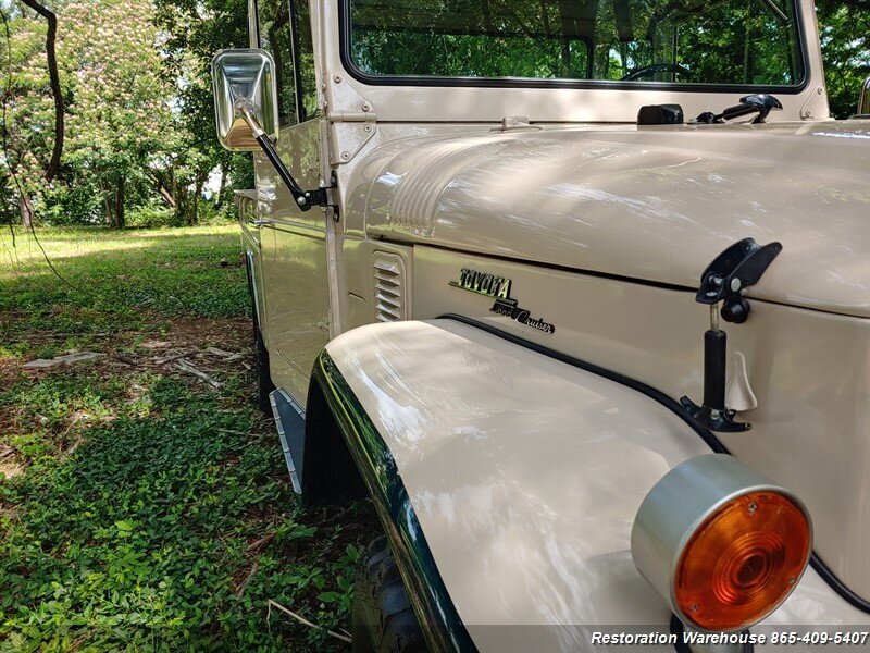 Toyota-FJ-Cruiser-1967-5