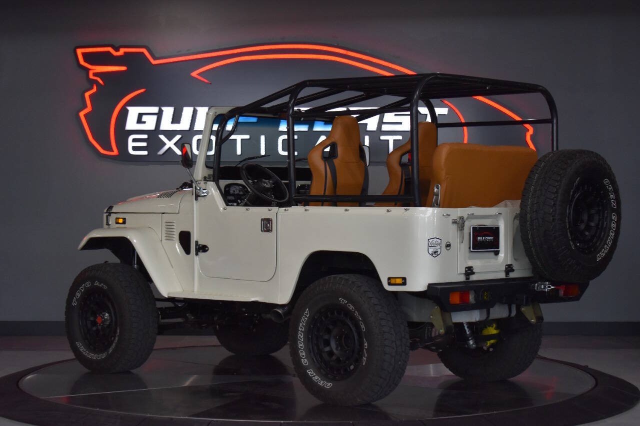 Toyota-FJ-Cruiser-1979-SUV-2