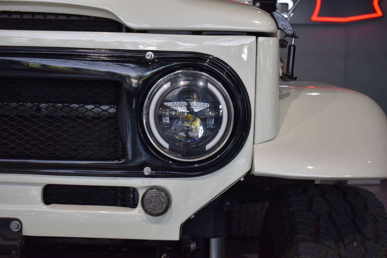 Toyota-FJ-Cruiser-1979-SUV-35