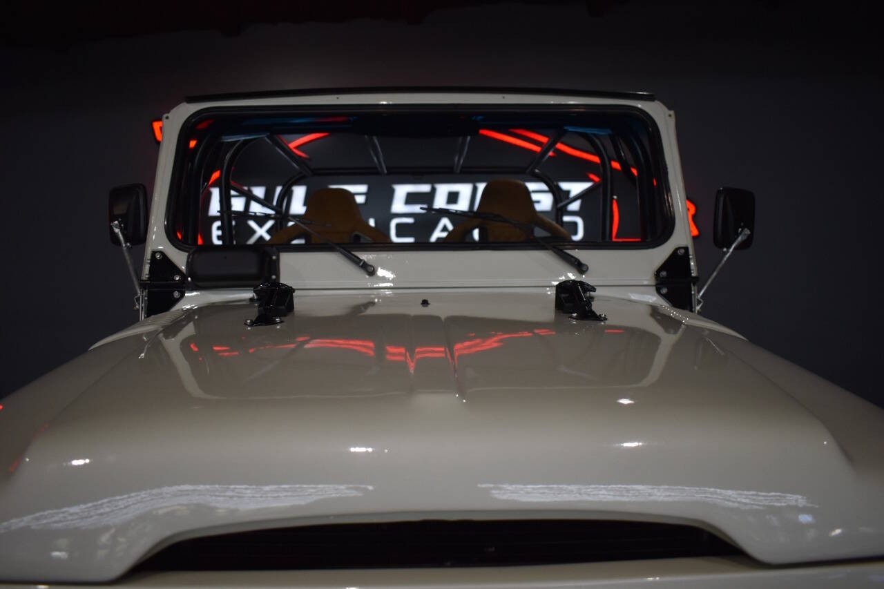 Toyota-FJ-Cruiser-1979-SUV-38