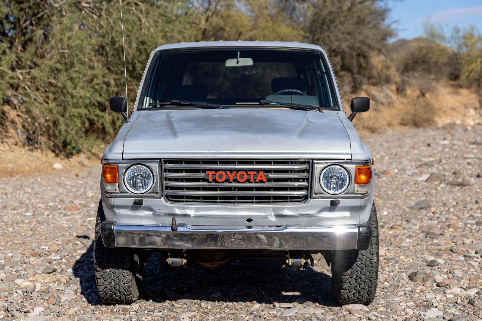 Toyota-FJ60-Land-Cruiser-1985-11