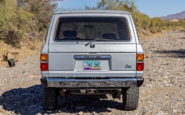 Toyota-FJ60-Land-Cruiser-1985-7