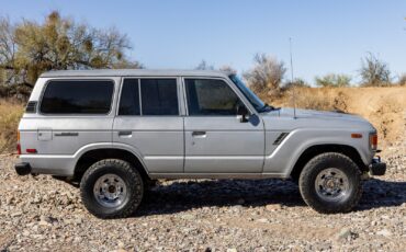 Toyota-FJ60-Land-Cruiser-1985-9